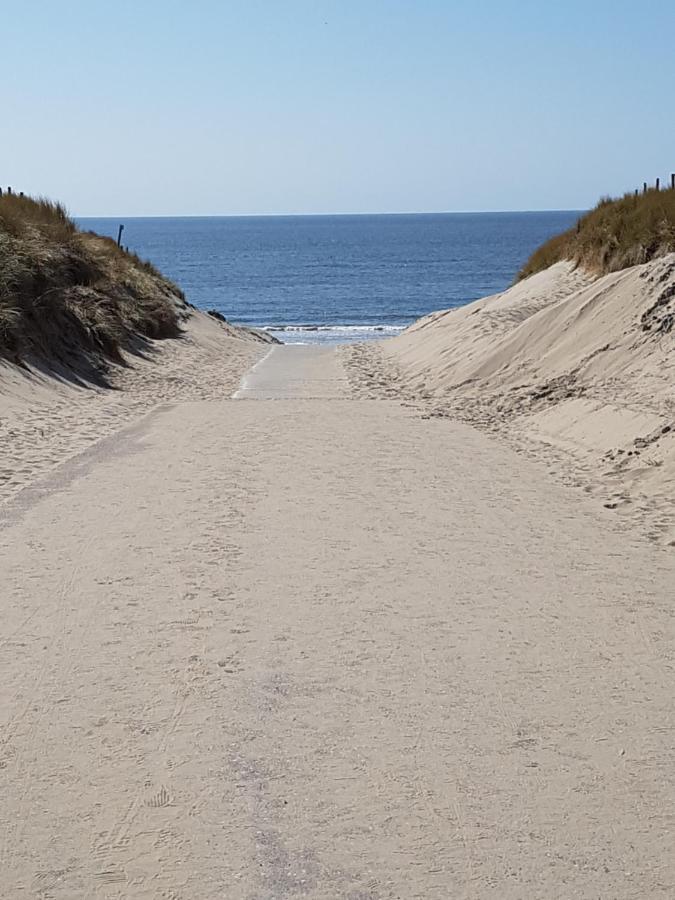 Romantisch Huisje Nabij Het Strand Met Uitzicht Op De Tulpenvelden Julianadorp Extérieur photo